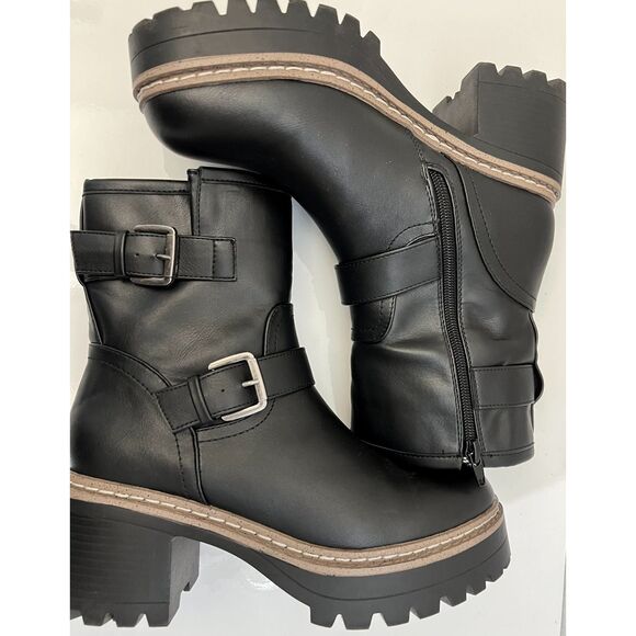 Sincerely Jules Esprit black lug soled boots with buckles. Size 8. - Picture 6 of 8